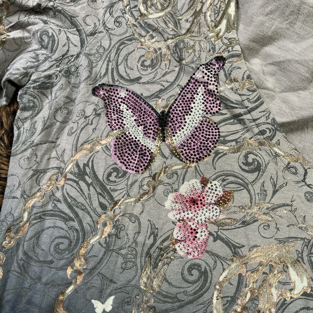Christian Audigier Gray and Pink Long Sleeve Top - Picture 5 of 8